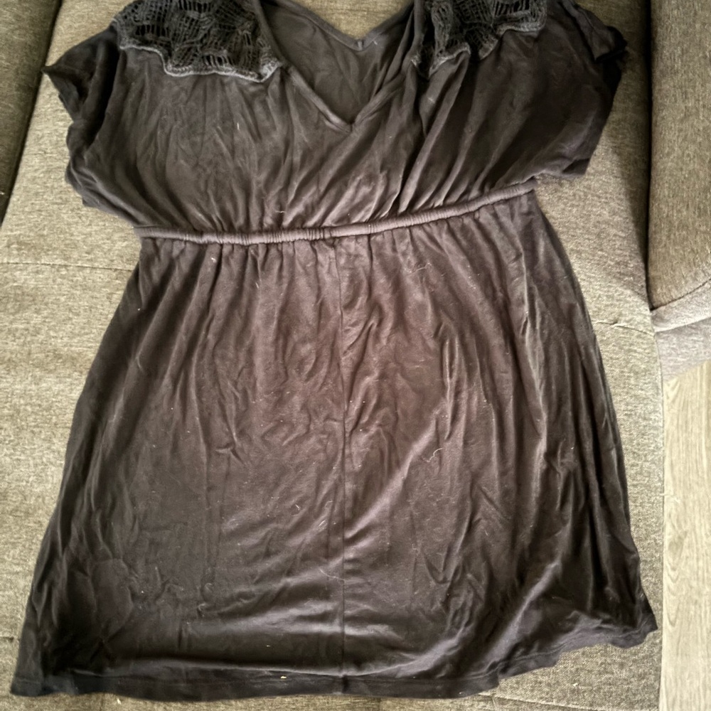 Black V-Neck Waist-Tie Dress with Lace Shoulders